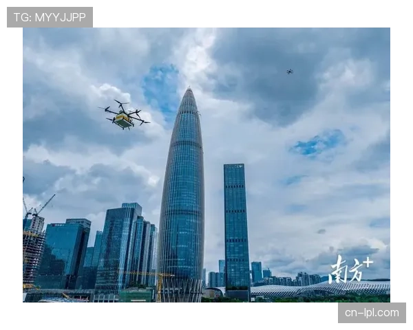 低空飞行器与无人车参与火炬传递，展示大湾区产业优势