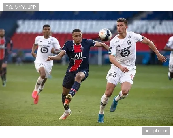 法甲里昂对阵巴黎，伤兵满营影响排兵布阵