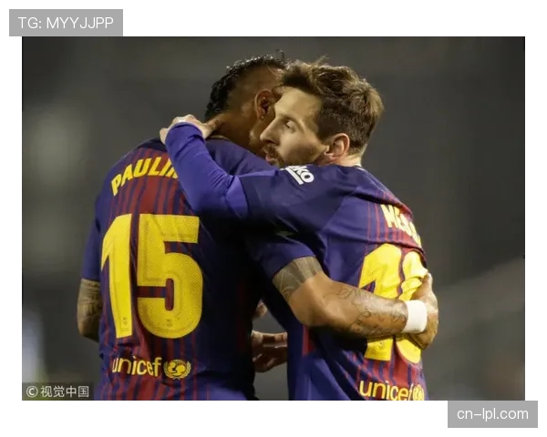 莱万头顶脚踢上演帽子戏法,巴萨客场4-2击败塞尔塔紧追皇马 莱万头顶脚踢上演帽子戏法,巴萨客场4-2击败塞尔塔紧追皇马