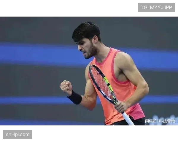 锁定年终世界第一瞬间，阿尔卡拉斯赛场怒吼释放压力