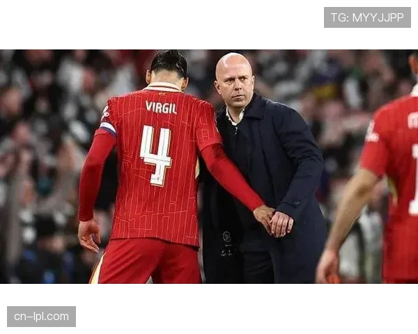 利物浦争四形势严峻，斯洛特临场决策受疑