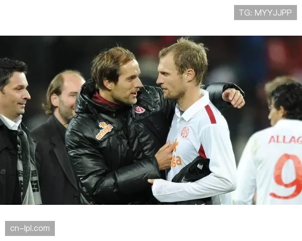 官方:美因茨05与主帅斯文松续约,董事会赞赏其打造的稳固防守与高效转换体系 官方:美因茨05与主帅斯文松续约,董事会赞赏其打造的稳固防守与高效转换体系